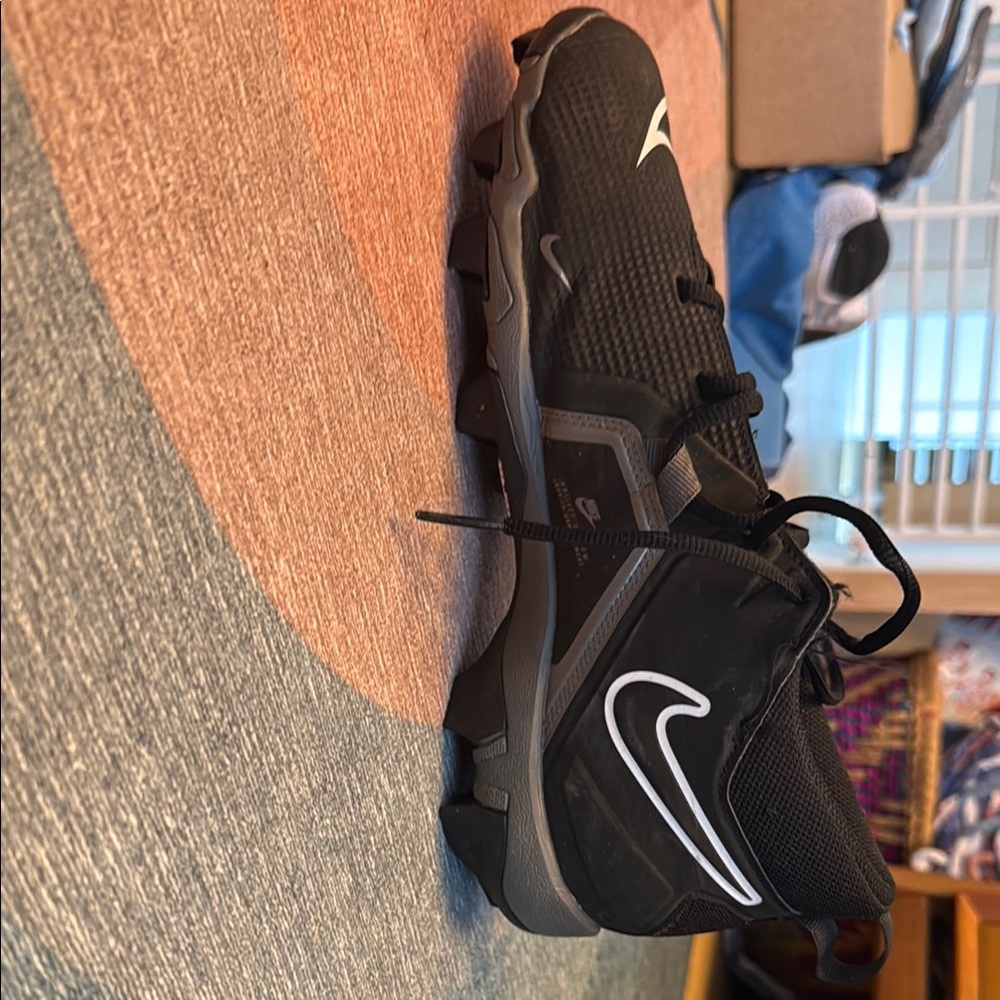 Nike Black Athletic Shoes with Cushioned Midsole